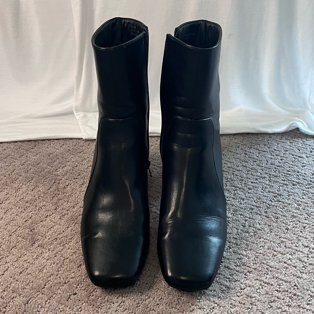 Lulu's Black Heeled Boots